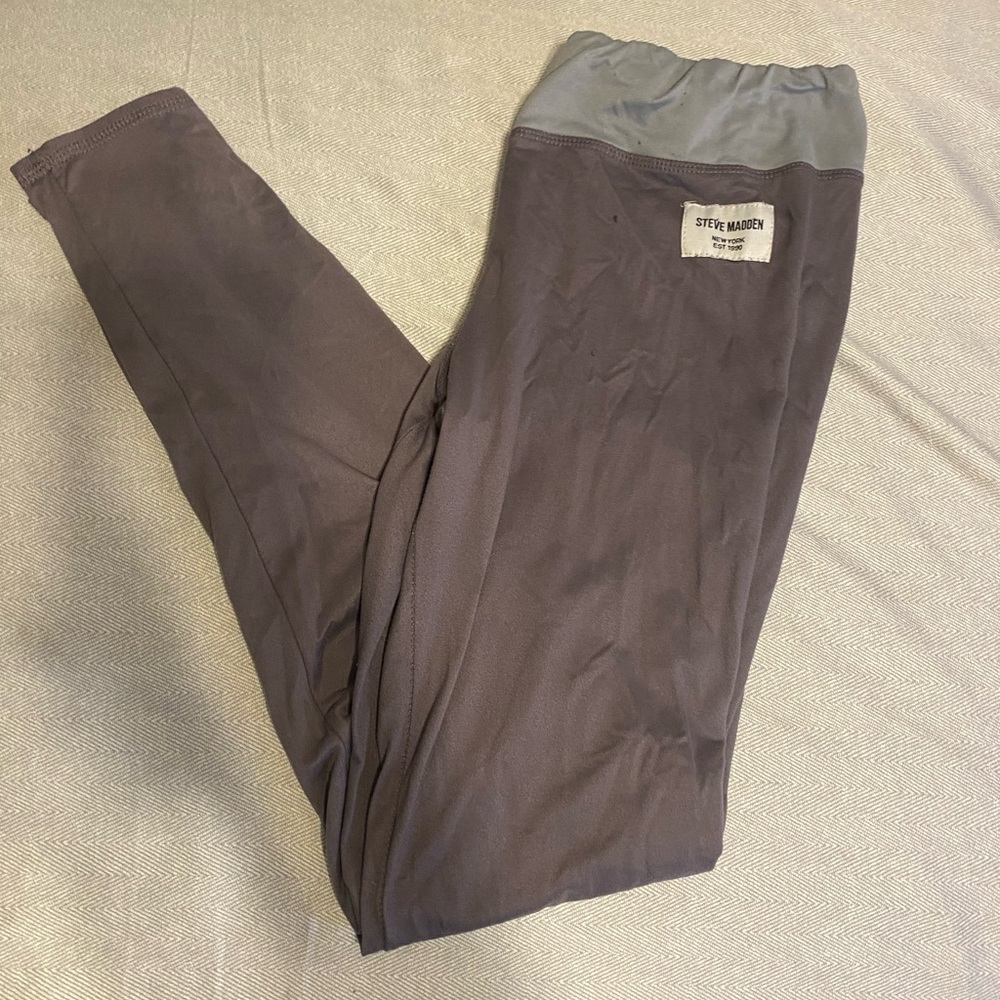 Steve Madden Kids Dark Gray Leggings with Light Gray Waistband
